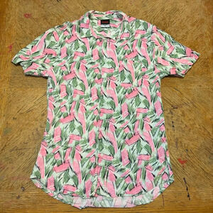 Stranger Things Mens Size Med Jim Hopper Hawaiian Style Button Up Shirt